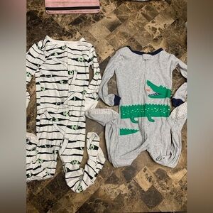 Bundles of 2 pajamas 3 years